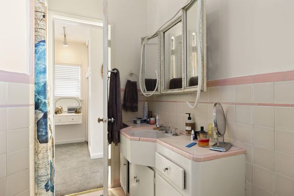 Bathroom, Interior, Tile Countertops