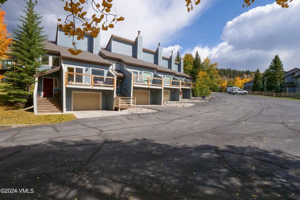 Attached, Exterior, Facade, Log Home