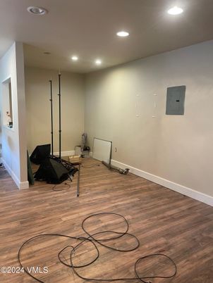 Interior, Recessed Lighting, Wood Texture Flooring