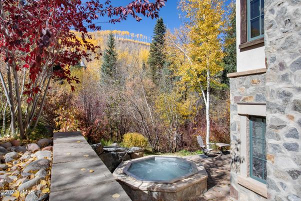 Exterior, Hot Tub