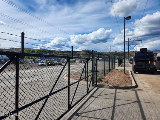 Exterior, Tennis Courts