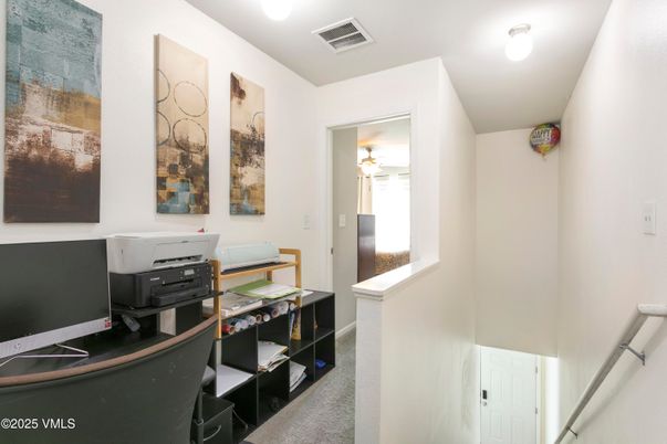 Home Office, Interior