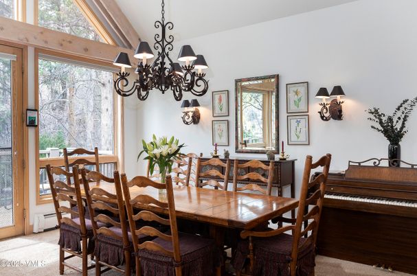 Chandelier, Dining room, Interior