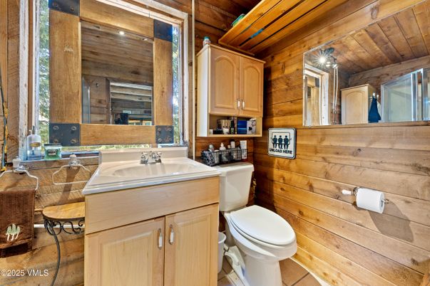 Bathroom, Interior, Wooden Ceilings, Wooden Walls
