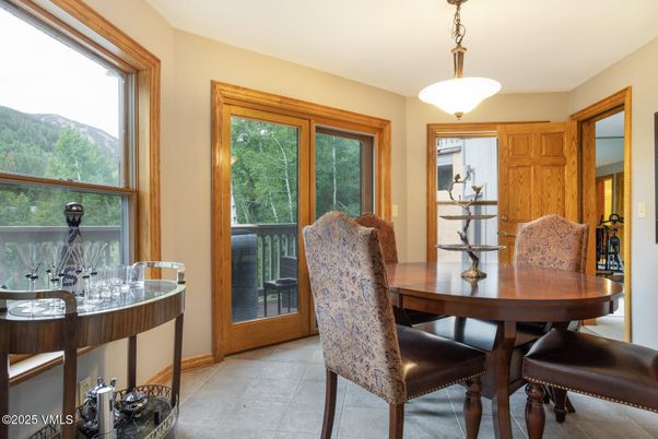 Dining room, Interior