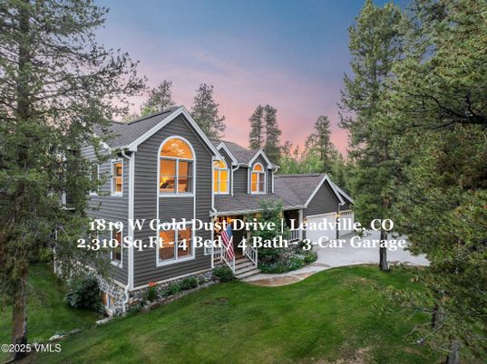 Backyard, Exterior, Facade, Queen Anne Victorian