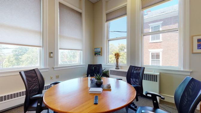 Home Office, Interior