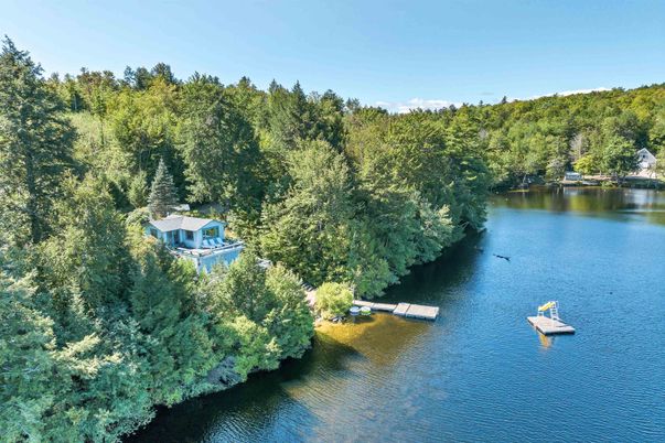 Exterior, Lake
