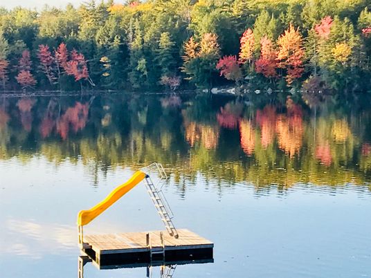 Exterior, Lake