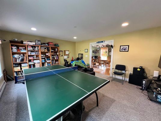 Game Room, Interior, Recessed Lighting
