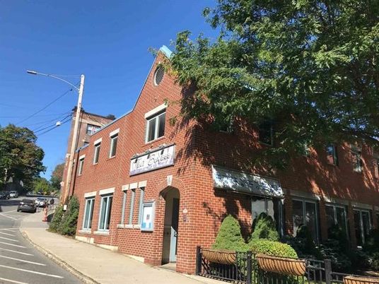 Exterior, Facade, Brick Facade, Rowhouse