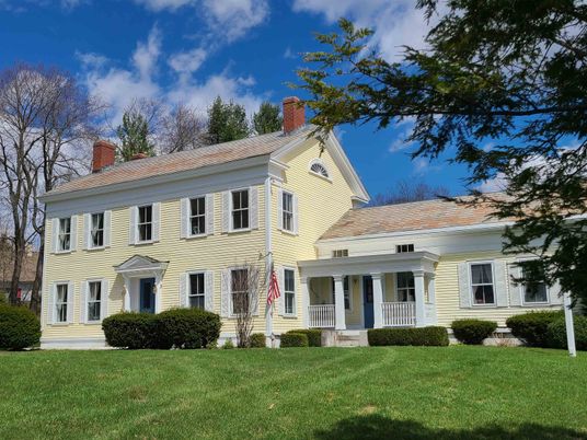 Exterior, Facade, Georgian