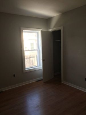 DE Listing image placeholder