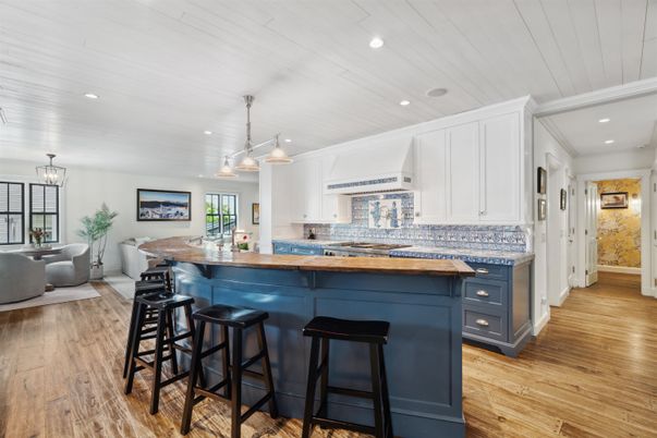 Dining room, Interior, Kitchen, Living room, Pendant Lights, Recessed Lighting, Wood Texture Flooring