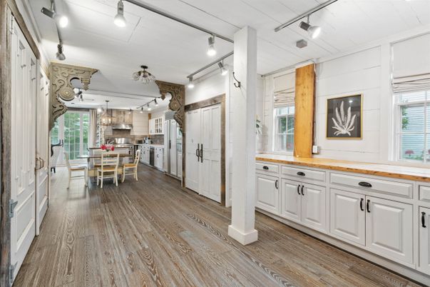 Chandelier, Dining room, Interior, Kitchen, Wood Texture Flooring