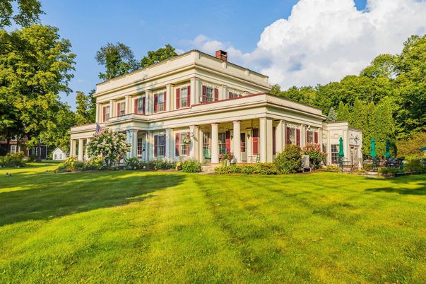 Backyard, Exterior, Facade, Georgian