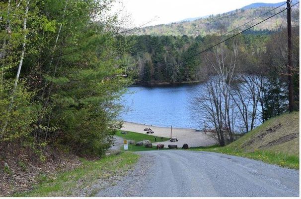 Exterior, Lake