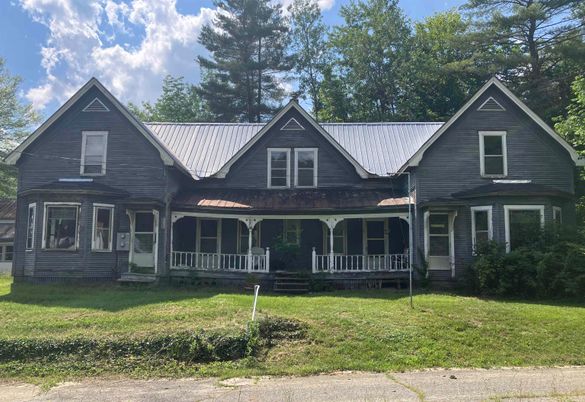 Exterior, Facade, Queen Anne Victorian