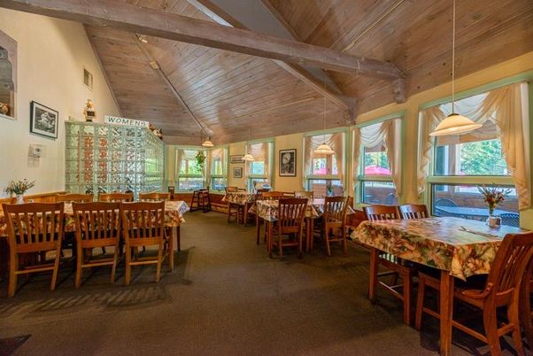 Dining room, Interior, Pendant Lights, Wooden Beams, Wooden Ceilings