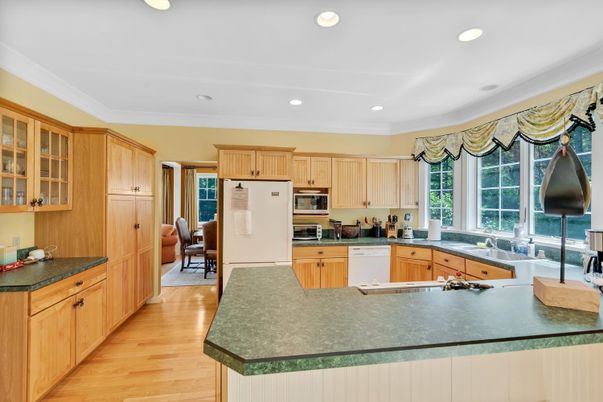 Dining room, Interior, Kitchen, Recessed Lighting, Stainless Steel Appliances, Wood Texture Flooring
