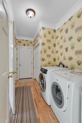 Interior, Washer, Wood Texture Flooring