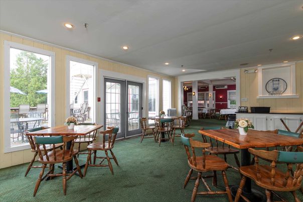 Dining room, Interior, Recessed Lighting