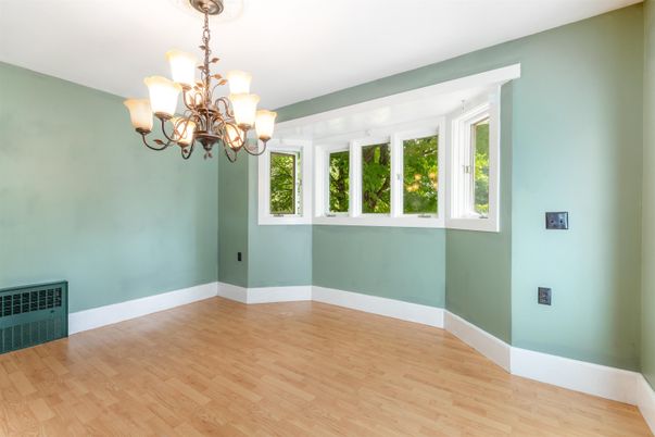 Chandelier, Empty room, Interior, Wood Texture Flooring