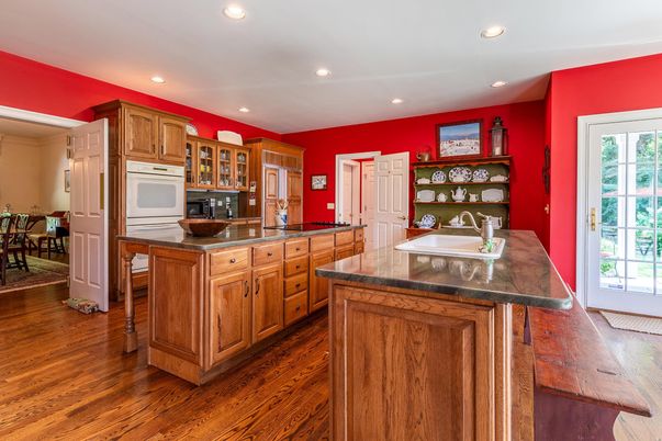 Dining room, Interior, Kitchen, Recessed Lighting, Wood Texture Flooring