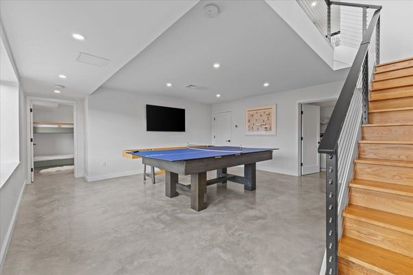 Billiard Table, Game Room, Interior, Recessed Lighting