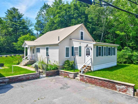 Exterior, Facade, Cape Cod
