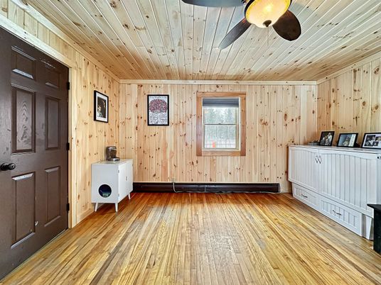 Empty room, Interior, Wooden Ceilings, Wood Texture Flooring, Wooden Walls