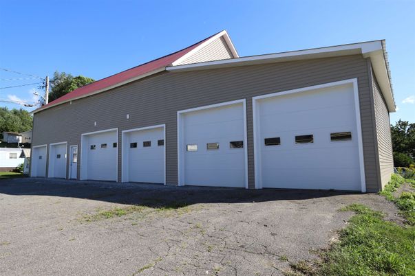 Detached Garage, Exterior