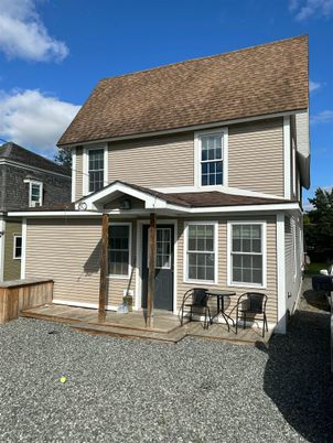 Exterior, Facade, Cape Cod