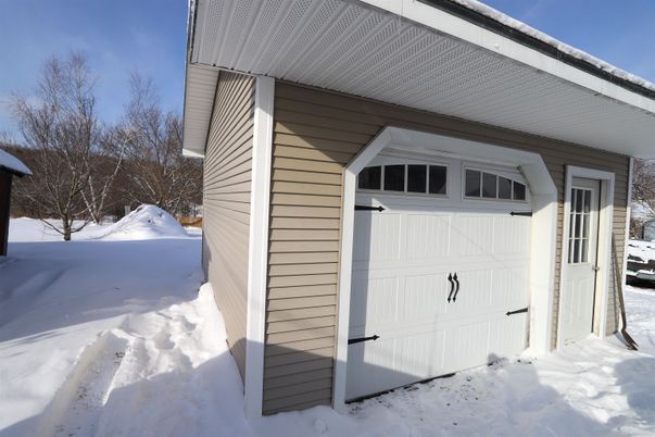 Detached Garage, Exterior