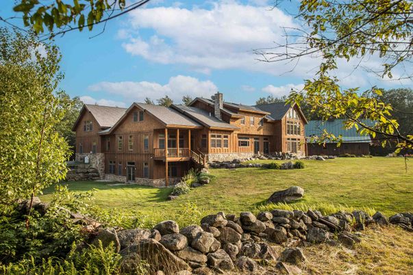 Backyard, Exterior, Facade, Brick Facade, Log Home