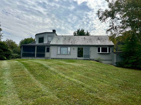 Backyard, Exterior, Facade, Cape Cod