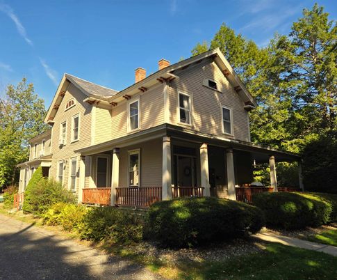 Exterior, Facade, Queen Anne Victorian