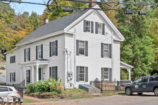 Exterior, Facade, Georgian