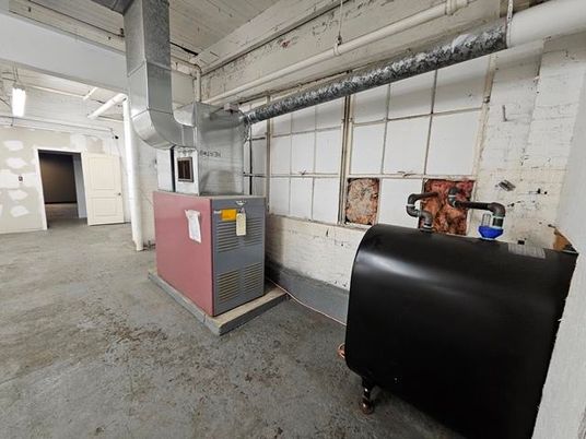 Garage, Interior