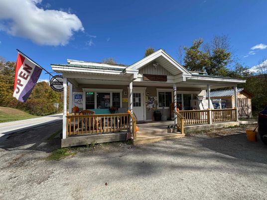 Exterior, Facade, American Craftsman