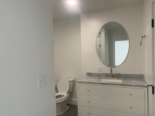 Bathroom, Interior, Recessed Lighting