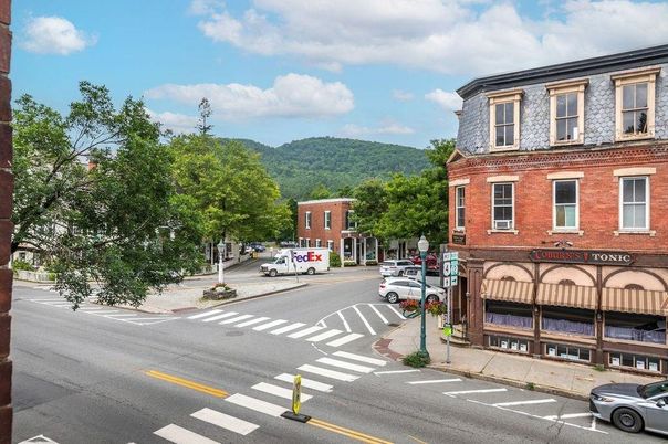 Exterior, Facade, Brick Facade, Rowhouse