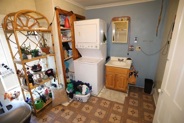 Interior, Utility Closets, Washer