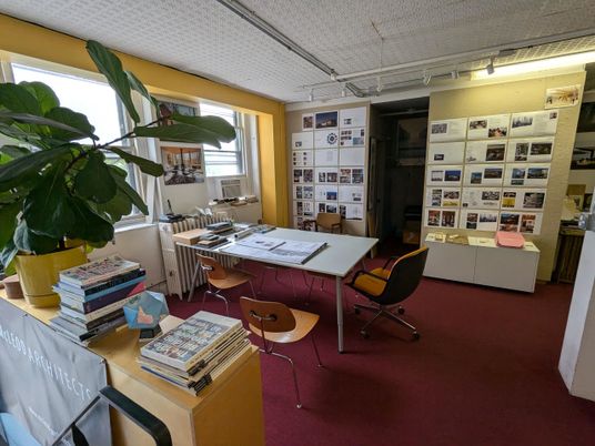 Home Office, Interior
