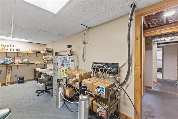 Home Office, Interior