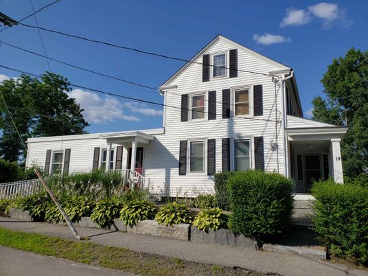 Exterior, Facade, Queen Anne Victorian