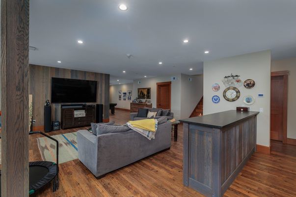 Interior, Living room, Recessed Lighting, Wood Texture Flooring