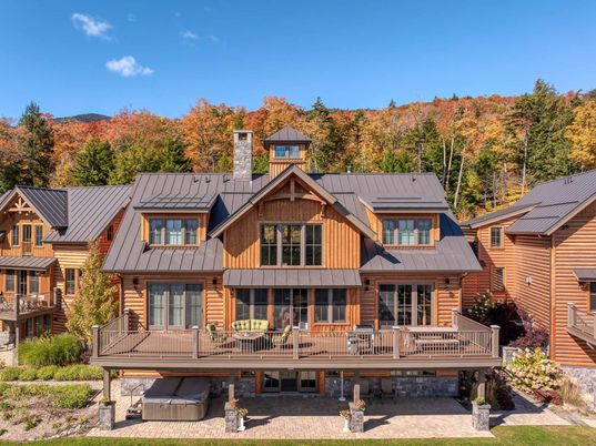 Exterior, Facade, Solar Panels, Log Home