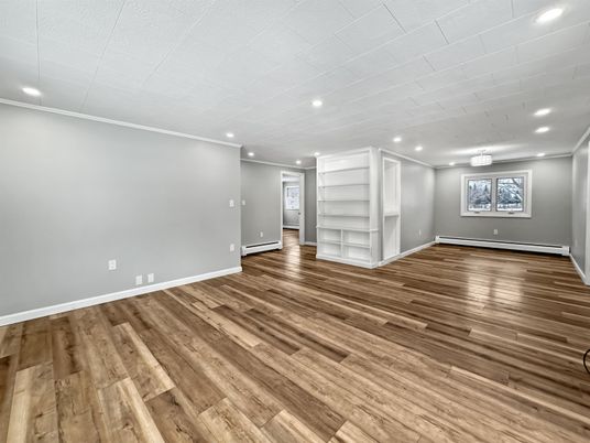 Empty room, Interior, Recessed Lighting, Wood Texture Flooring