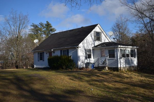 Backyard, Exterior, Facade, Cape Cod